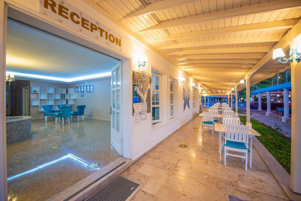 White Hotel 厄吕代尼兹 外观 照片