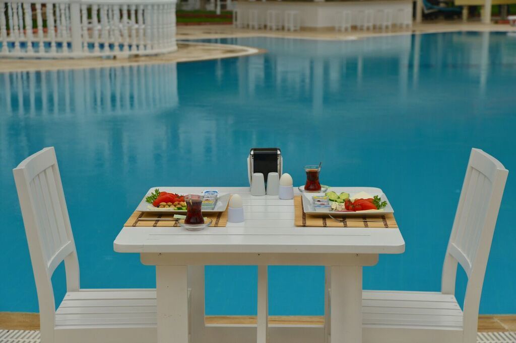 White Hotel 厄吕代尼兹 外观 照片