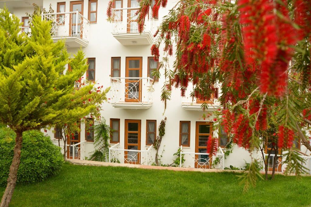 White Hotel 厄吕代尼兹 外观 照片