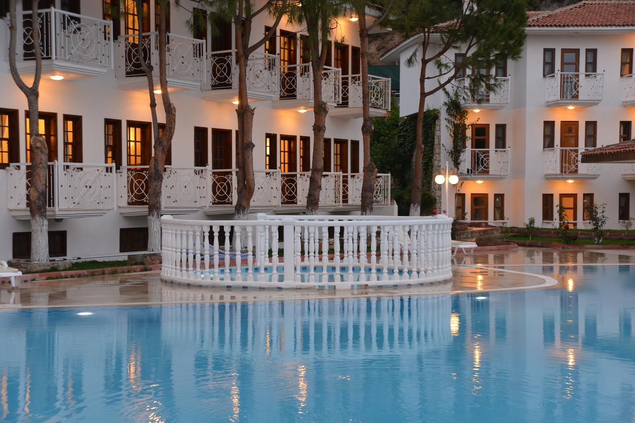White Hotel 厄吕代尼兹 外观 照片