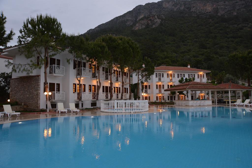 White Hotel 厄吕代尼兹 外观 照片